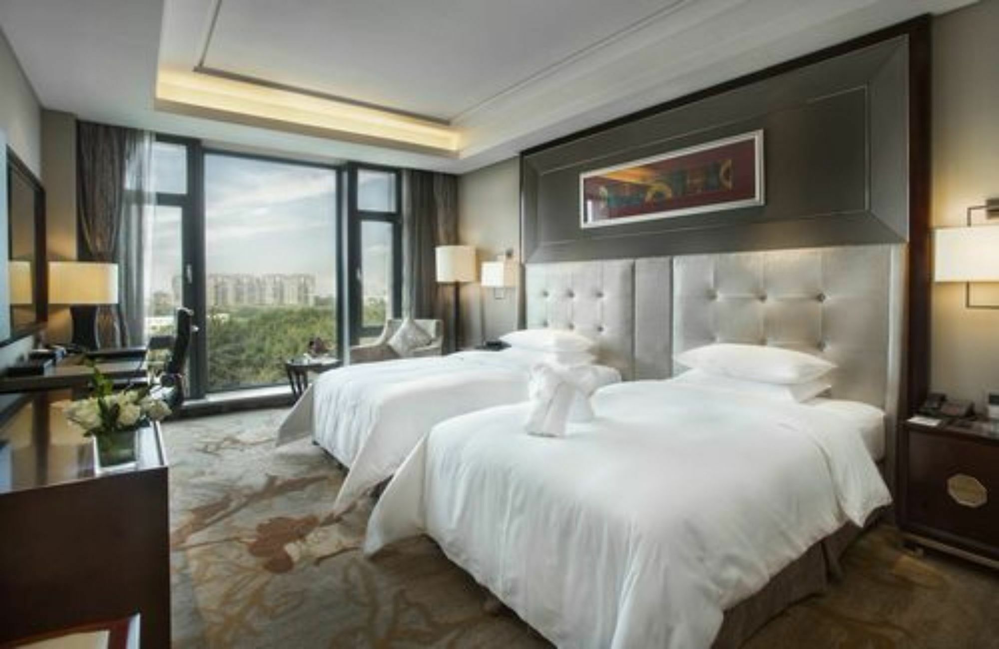 Xi'An Tanglong International Hotel Exterior photo